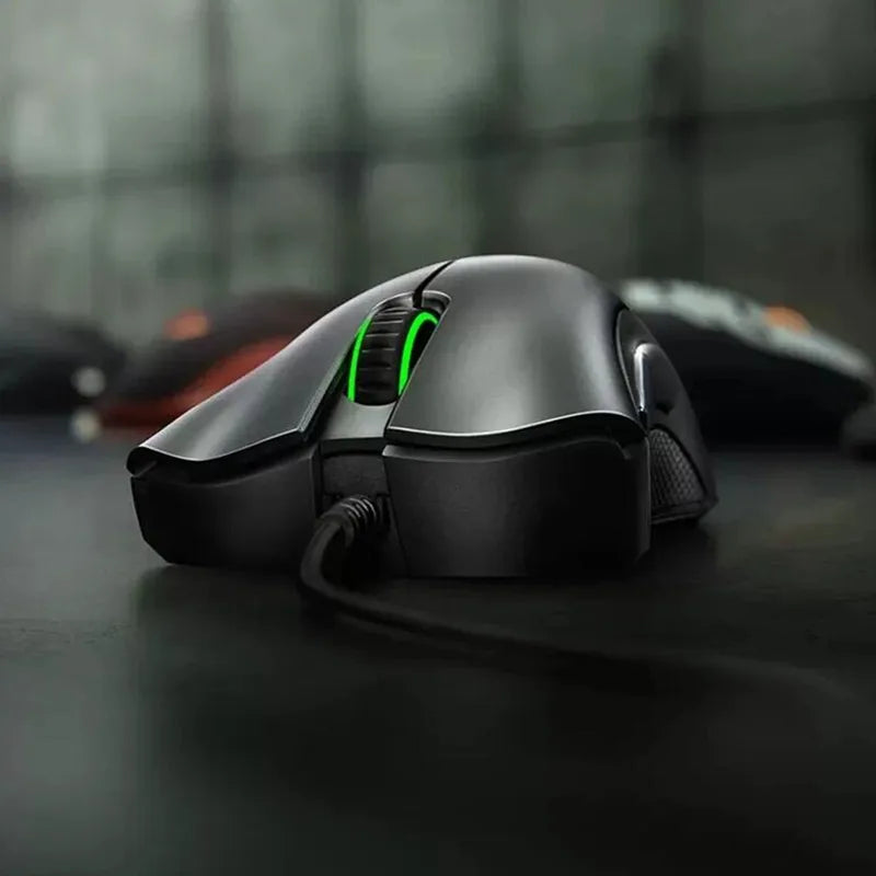 Razer DeathAdder Essential: Mouse Gamer com 6400 DPI e 5 Botões Independentes - Performance Imbatível!